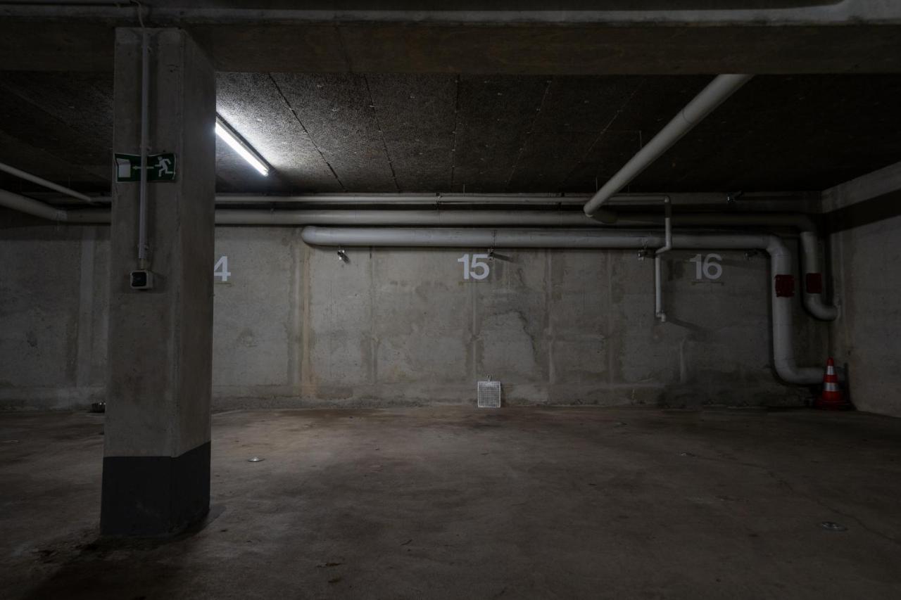 Deluxe Apartment I Klimaanlage I Tiefgarage I Balkon I Wlan Magdeburg Bagian luar foto